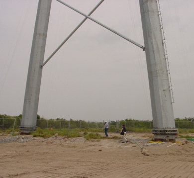 Tubular towers in order to respond to standards and norms